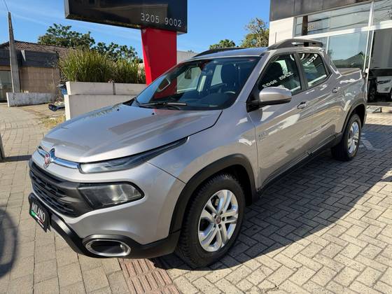 FIAT TORO 2.0 16V TURBO DIESEL FREEDOM 4WD AT9 FIAT TORO 2.0 16V TURBO DIESEL FREEDOM 4WD AT9